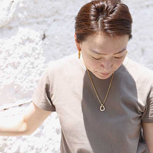 メンズアクセサリー ネックレス ホースシュー ゴールド Tシャツ 