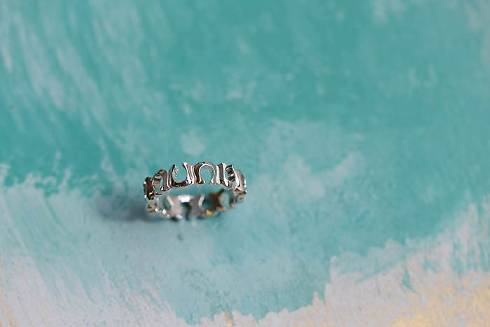 Horseshoe Round Ring