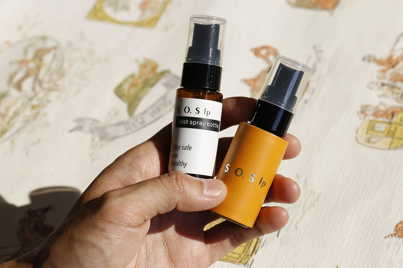 \r\n今年のクリスマスノベルティはステイセーフなスプレーボトル