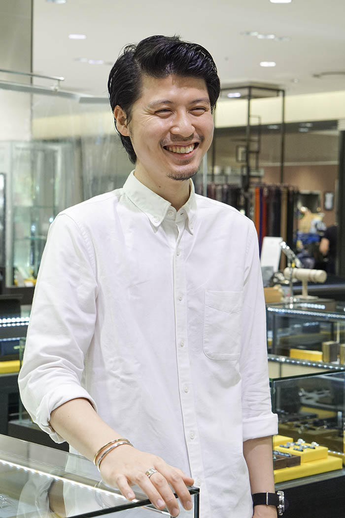 ルクアイーレ店店長 守口さん\r\n\r\n決め手はモチーフに込められた意味