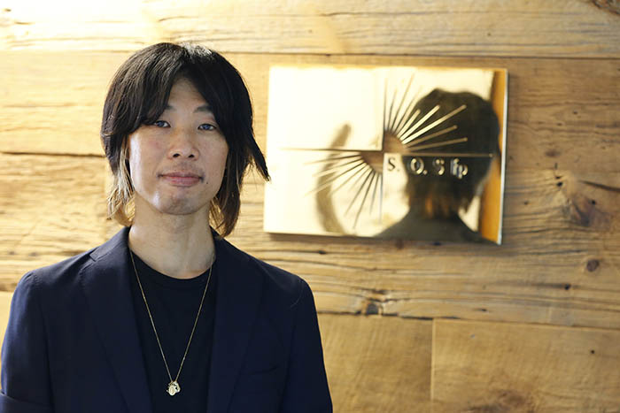 伊勢丹新宿店店長 依田さん\r\n\r\n購入の決めては常にフィーリング