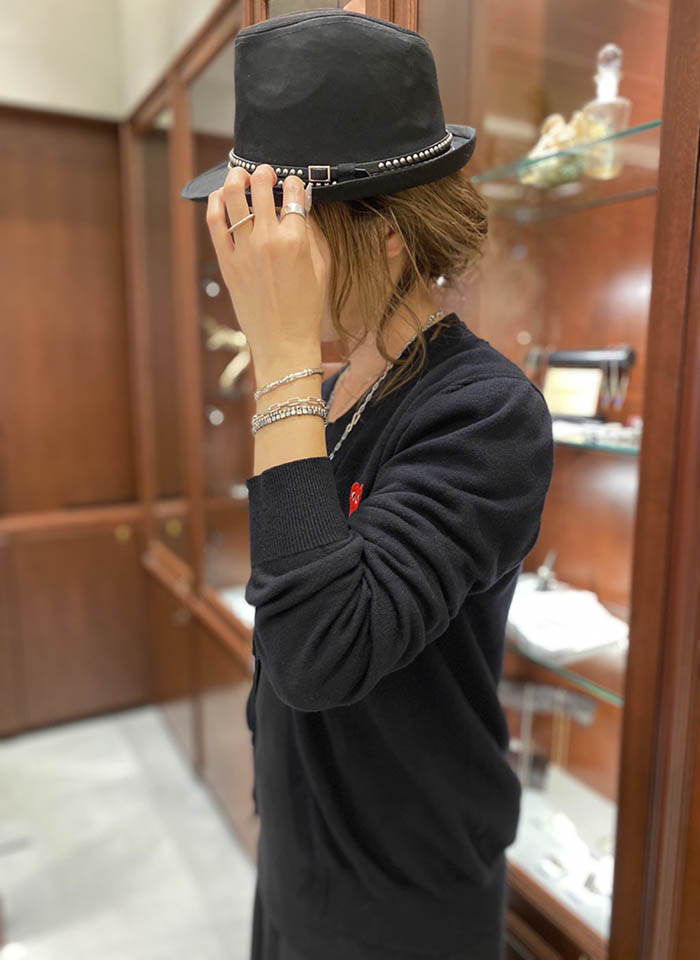 天神VIORO店 牧山さん\r\n\r\nデザイナーとめぐり逢えた思い出をバングルに宿して