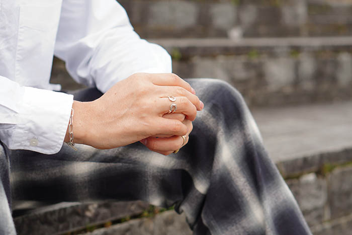 シンプルでさりげないデザインは末長く使えること請け合いです