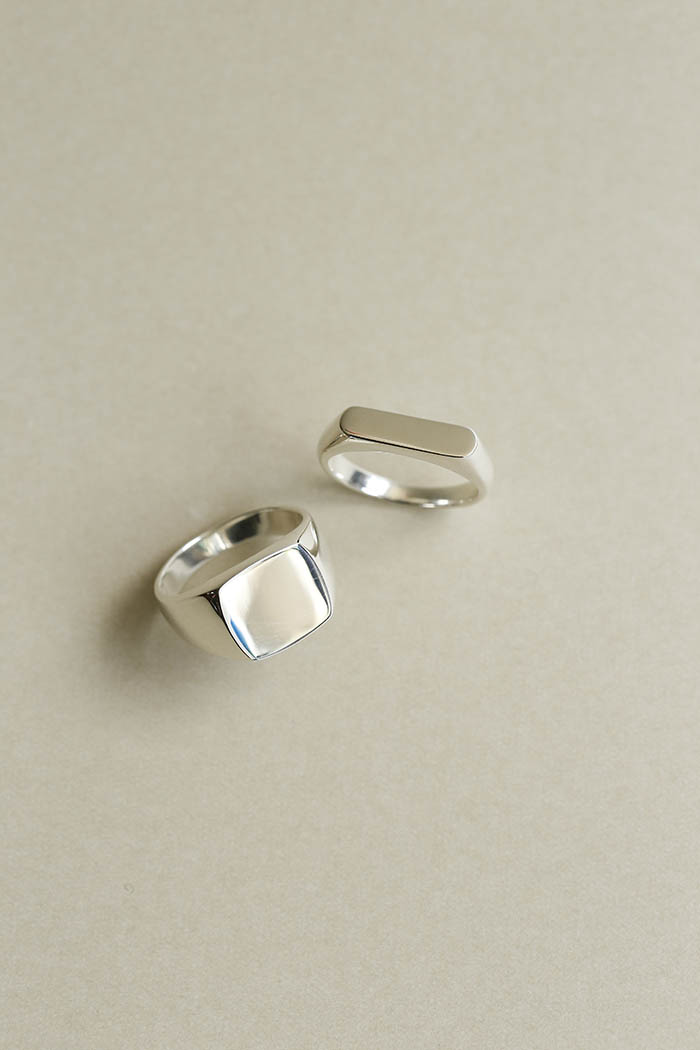 レディライクなシグネットリング