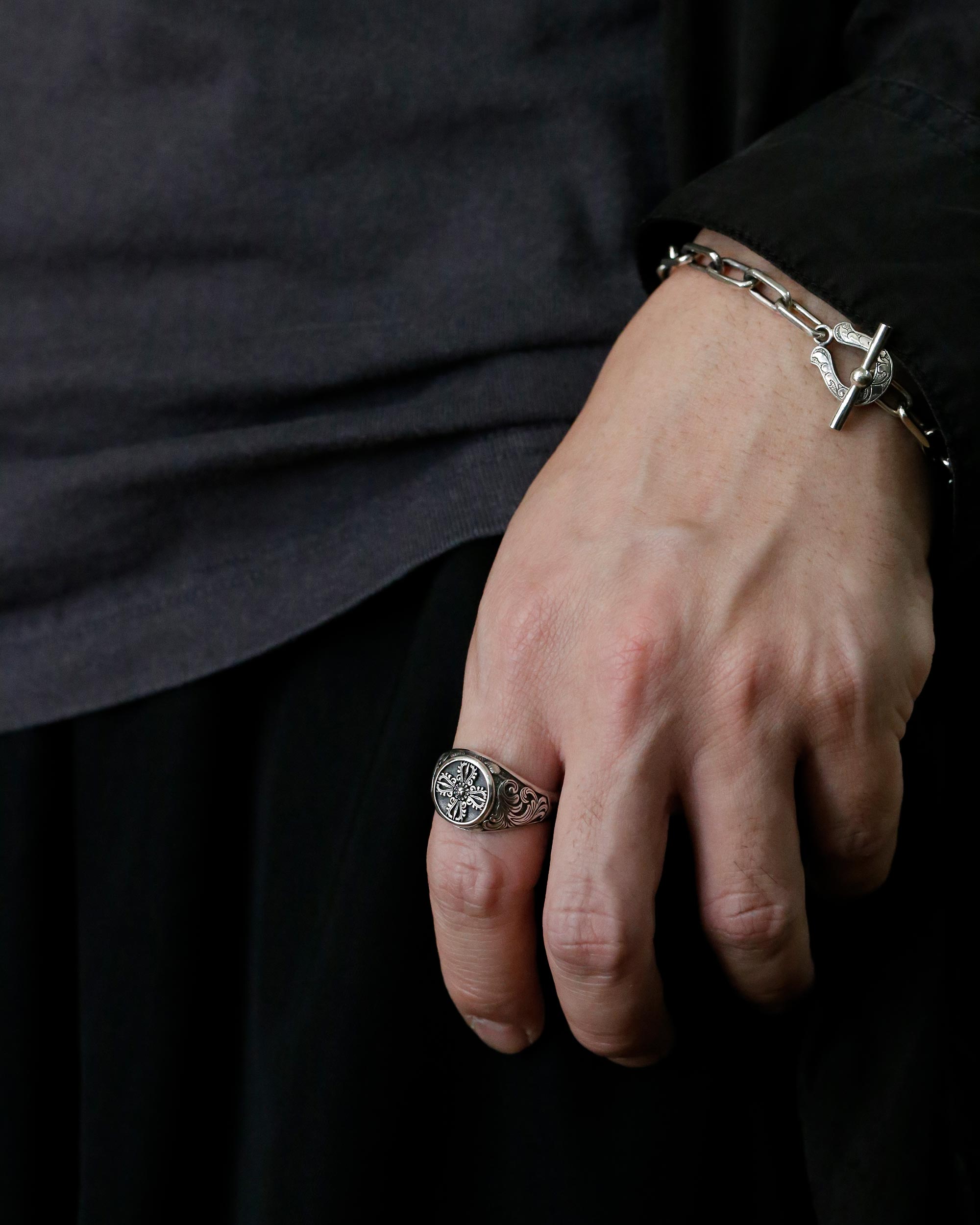 程よいボリュームとしっくり馴染む燻し感