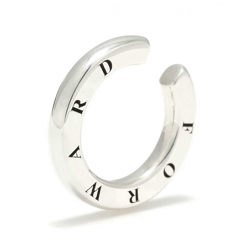 フォワードイヤーカフ