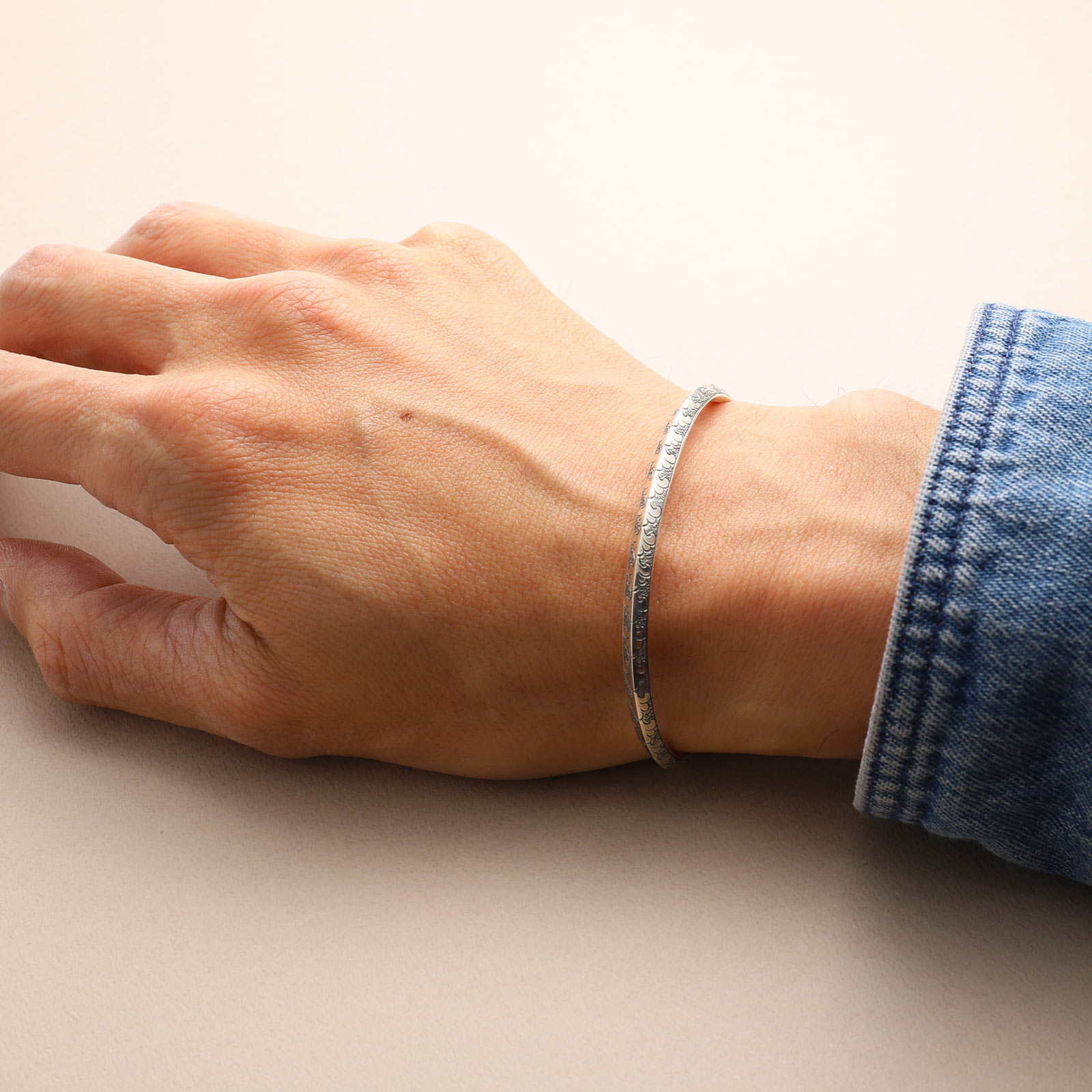 【一点物】トライアングルカーヴドブレスレット