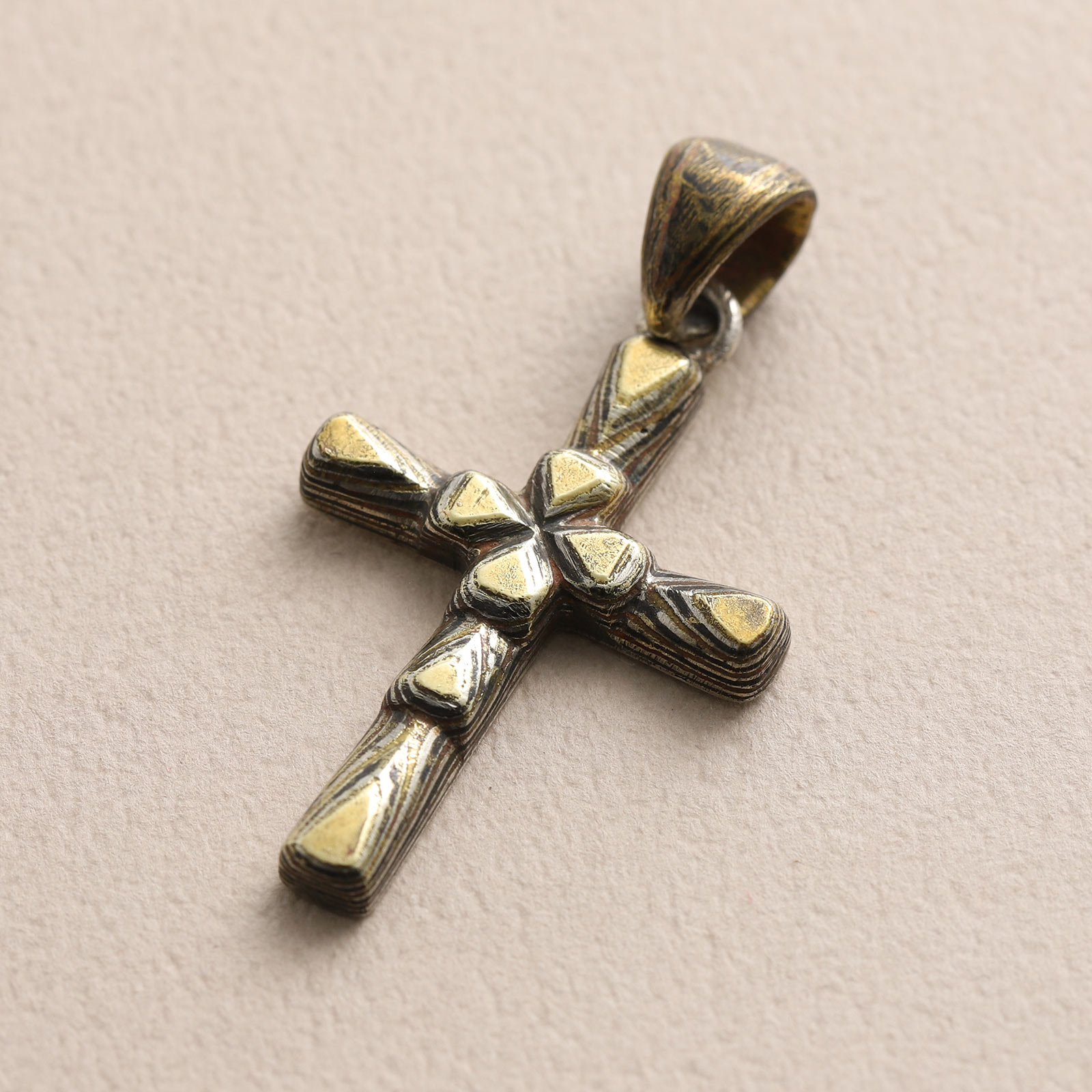 【一点物】エムアールビークロスペンダント