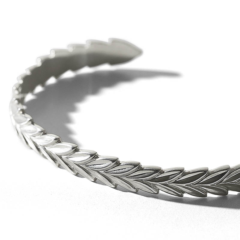 Laurel Round Bangle - Silver