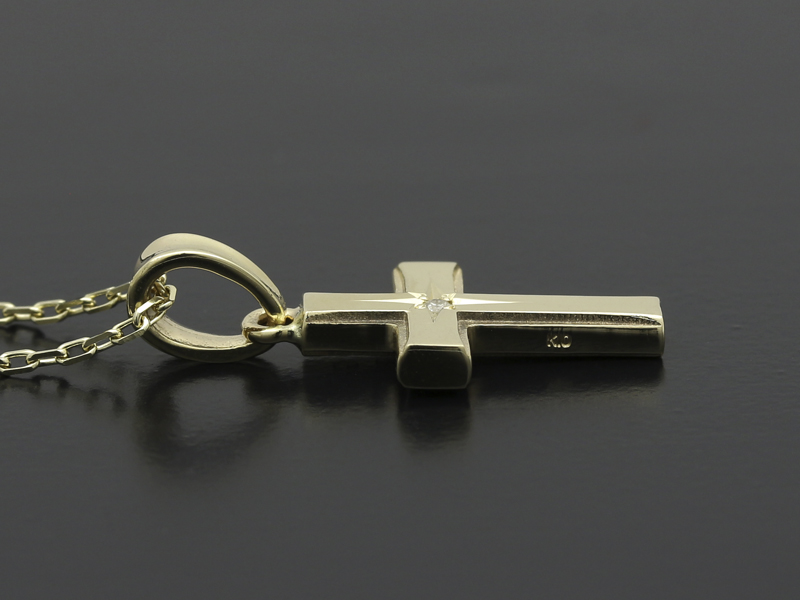 Small Gravity Cross Necklace - K10Yellow Gold w/Diamond