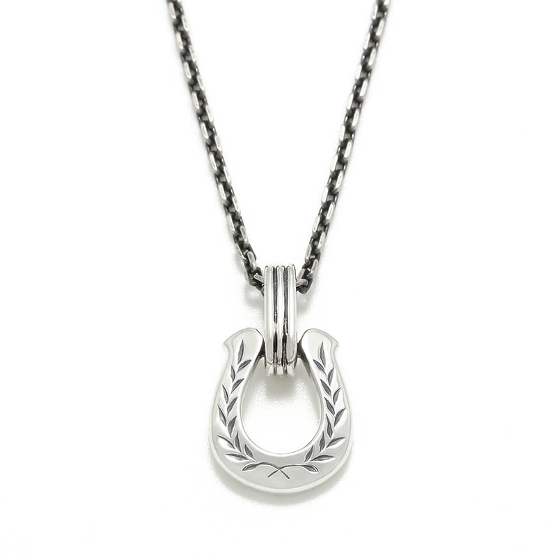 Horseshoe Amulet Necklace - Laurel