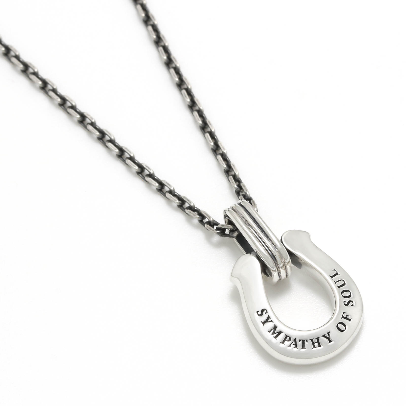 Horseshoe Amulet Necklace - Laurel