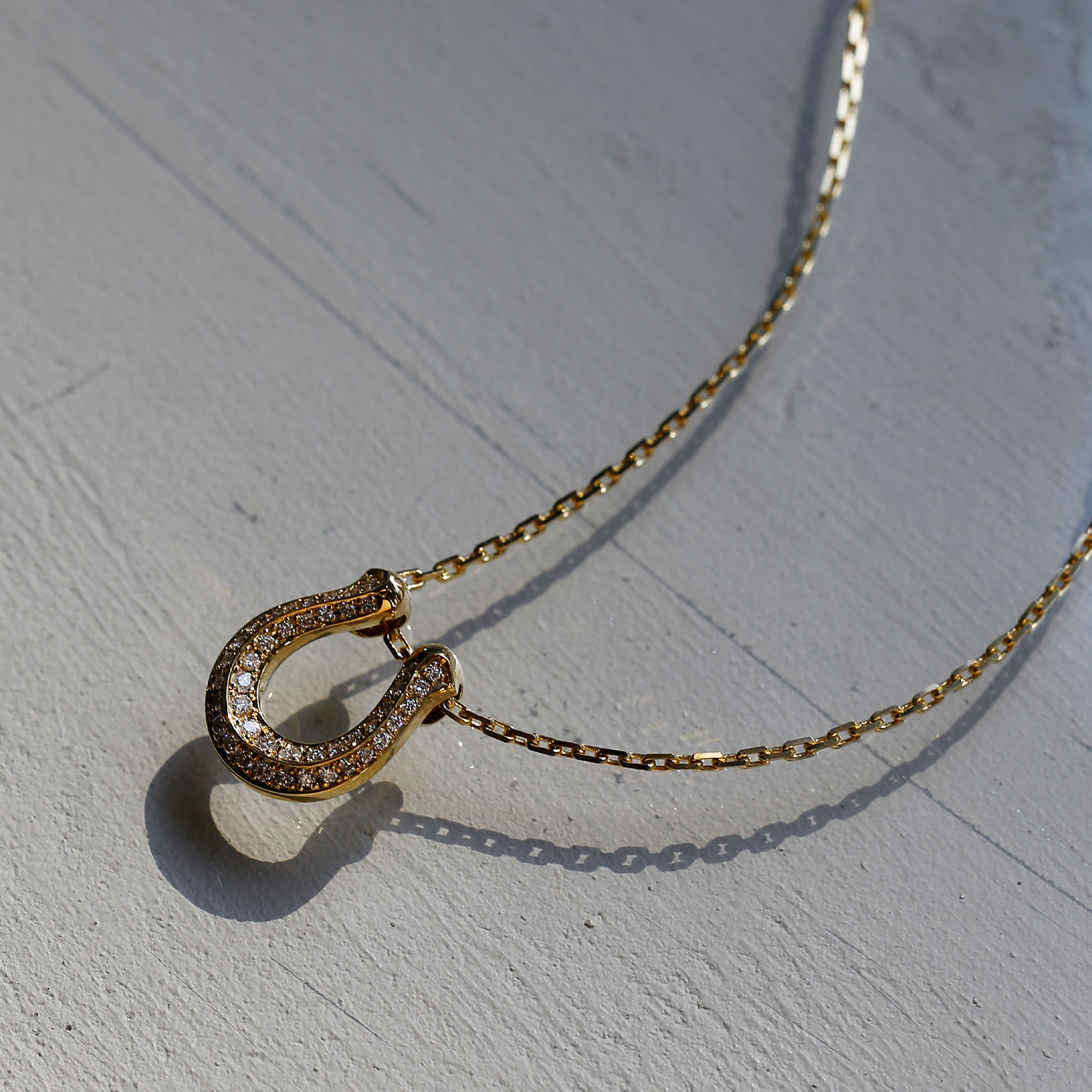 Ridge Horseshoe Necklace Large - K18Yellow Gold w/Diamond