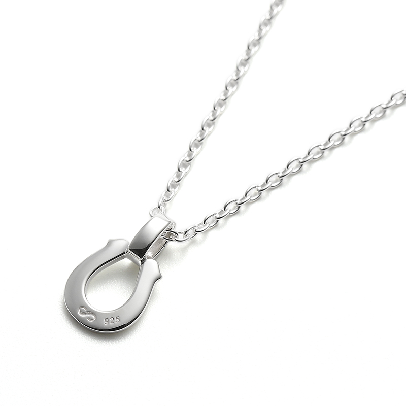 Small Horseshoe Pendant + Silver Azuki Chain 1.5mm - Natural