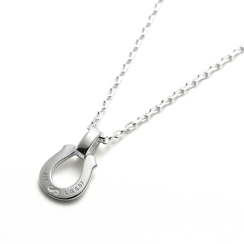 Small Lux Horseshoe Pendant w/LG Diamond + Silver Square Chain 1.4mm - Natural