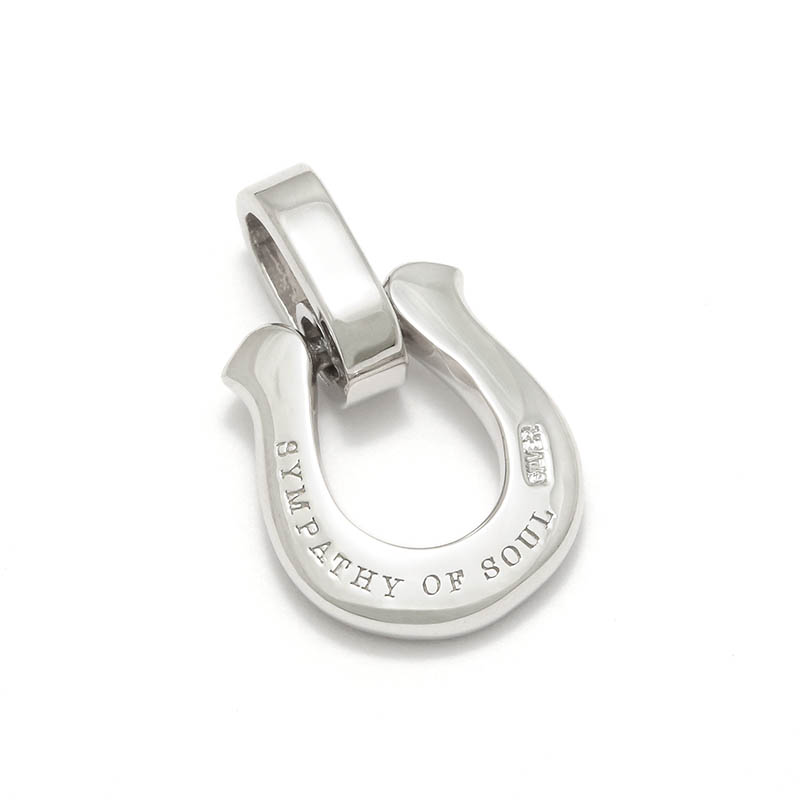 SYMPATHY OF SOUL（シンパシーオブソウル） Medium Horseshoe Pendant 