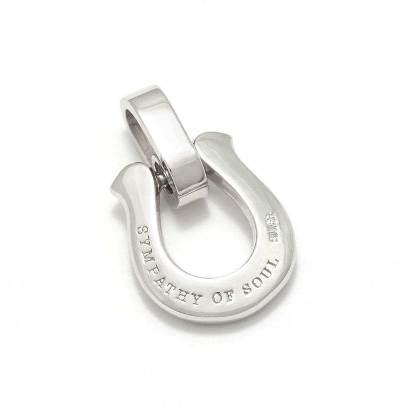 SYMPATHY OF SOUL（シンパシーオブソウル） Medium Horseshoe Pendant 