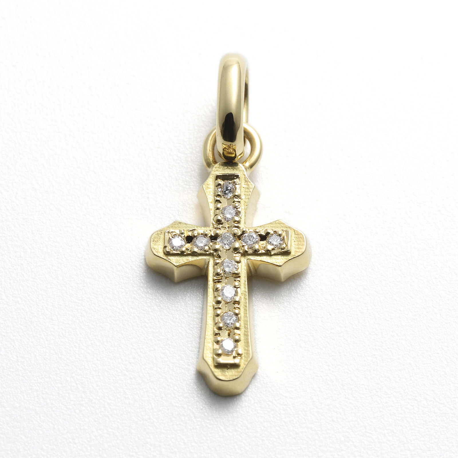 Smooth Cross Pendant - K18Yellow Gold w/Diamond