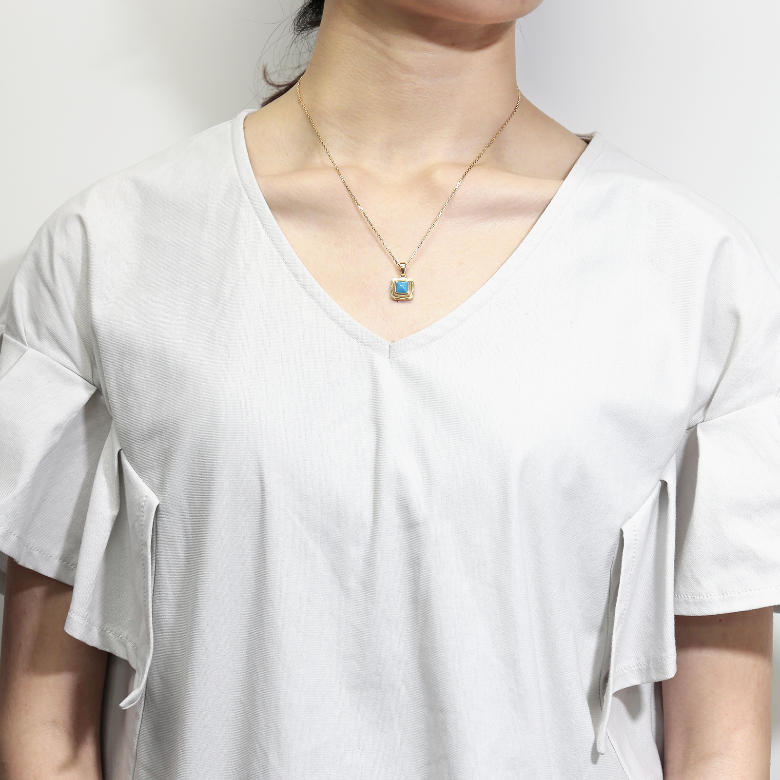 Pyramid Pendant - K18Yellow Gold w/Turquoise