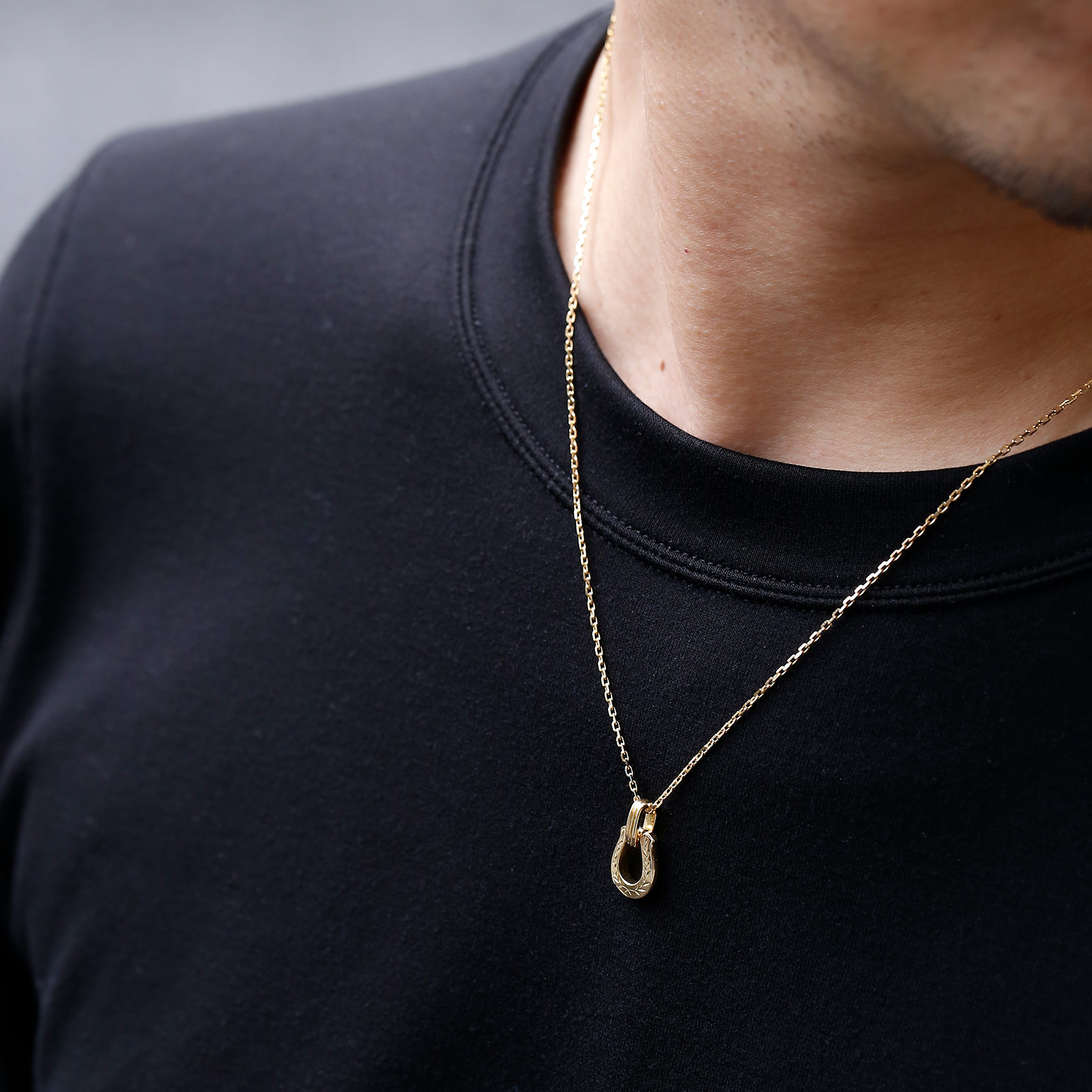 Horseshoe Amulet - Laurel - K18Yellow Gold