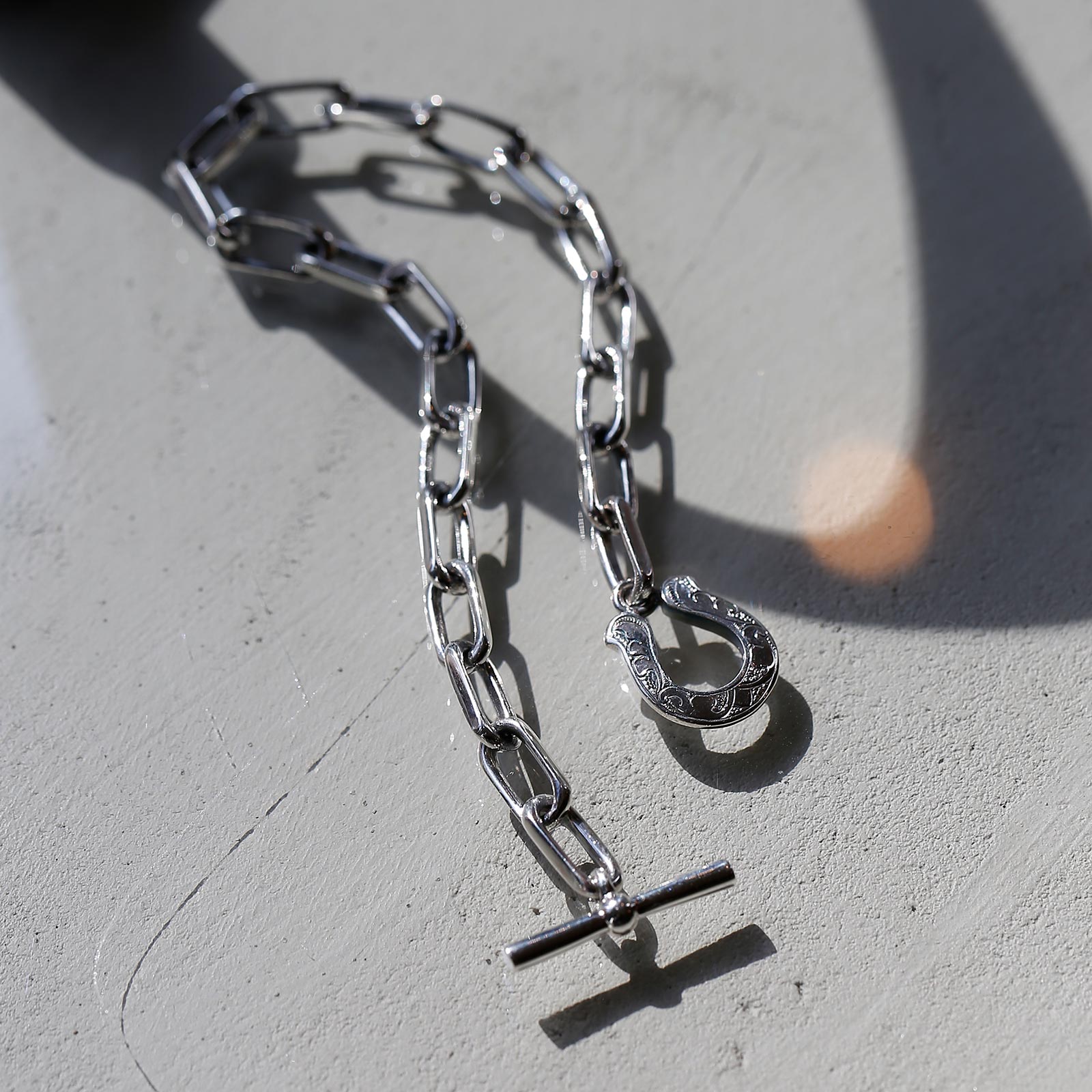 コラボレーショントグルブレスレット