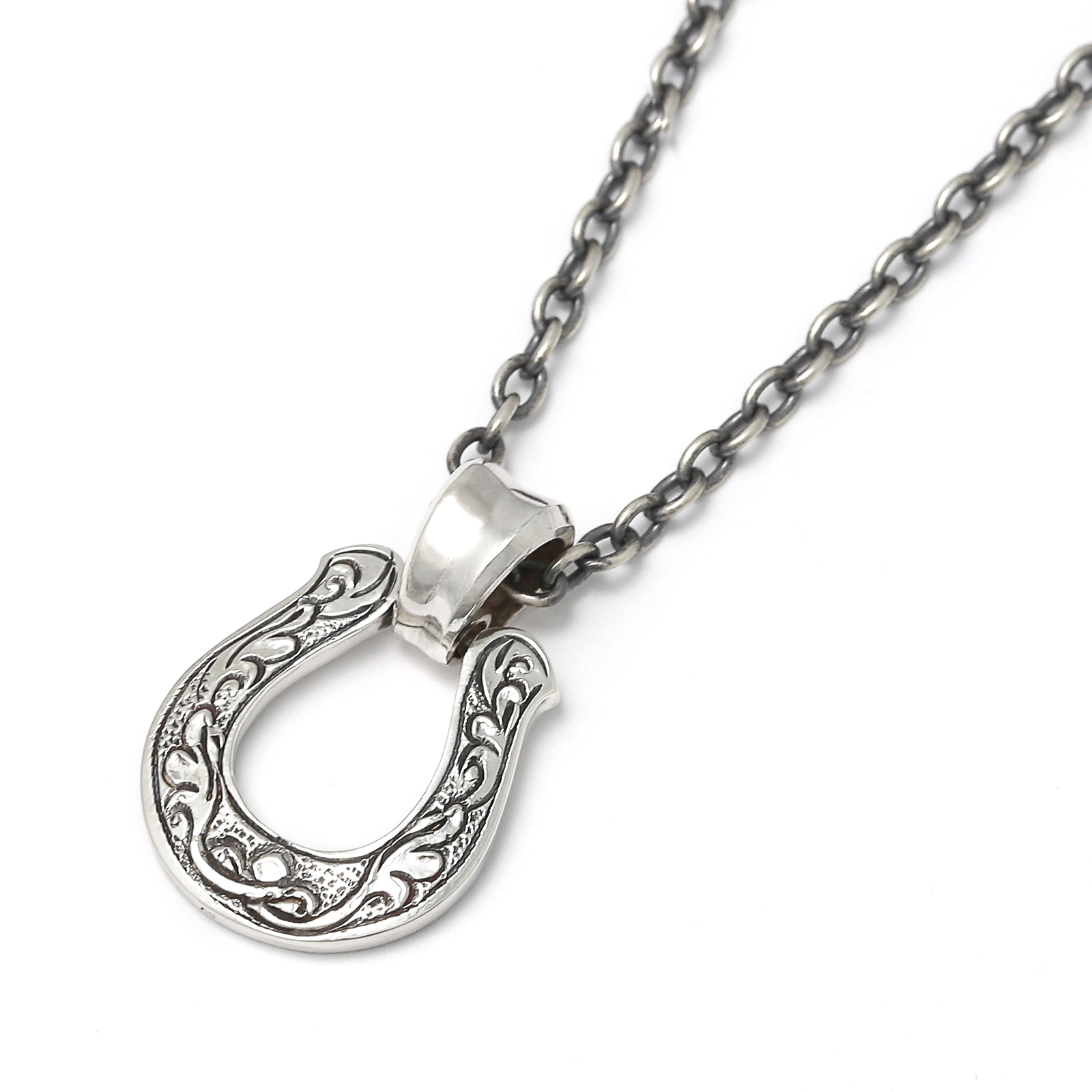 Suman Dhakhwa×SYMPATHY OF SOUL Large Horseshoe Carving Necklace