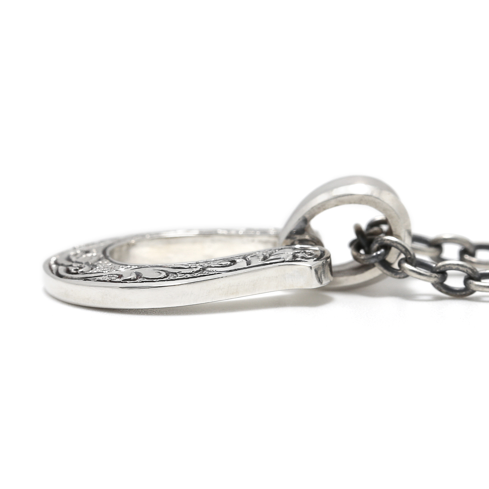 Suman Dhakhwa×SYMPATHY OF SOUL Large Horseshoe Carving Necklace
