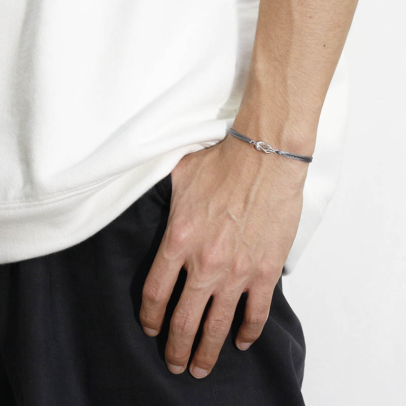 Suman Dhakhwa（スーマンダックワ） Eternal Knot Cord Bracelet