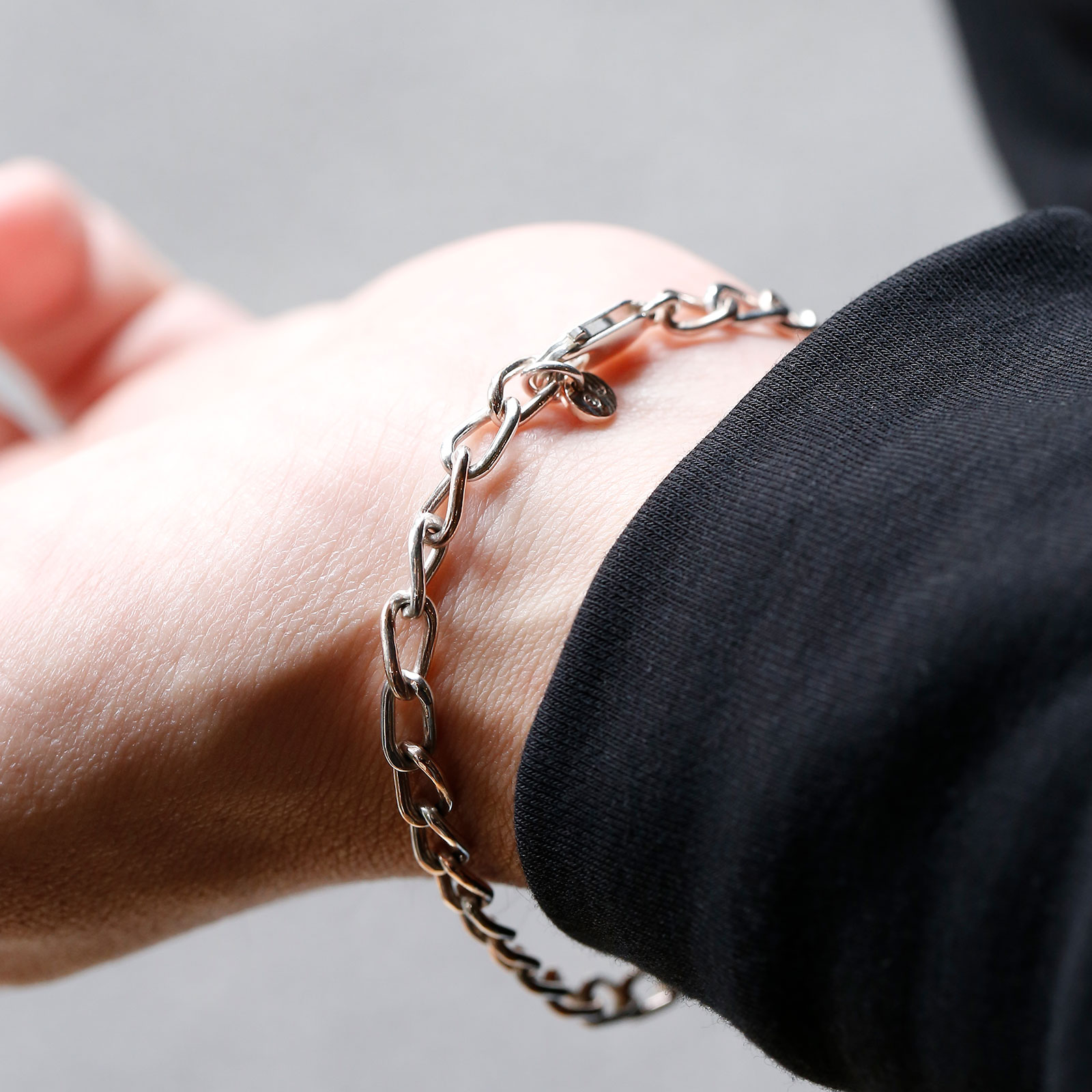 Suman Dhakhwa（スーマンダックワ） Combination Twist Chain Bracelet