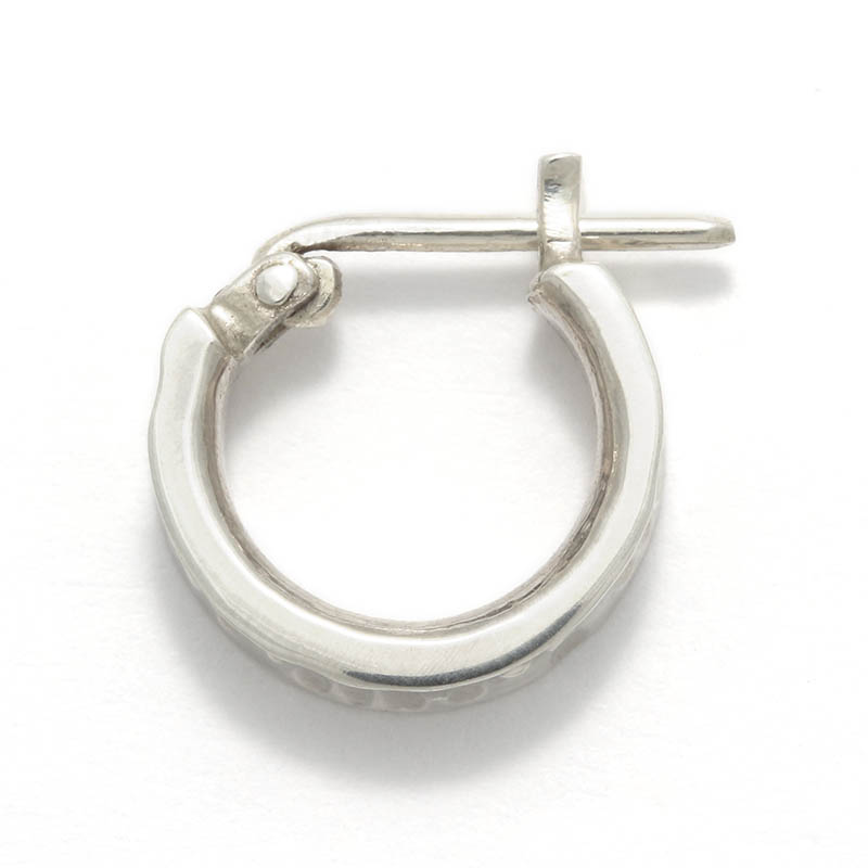 Silver Hammered Curvature Hoop Pierce