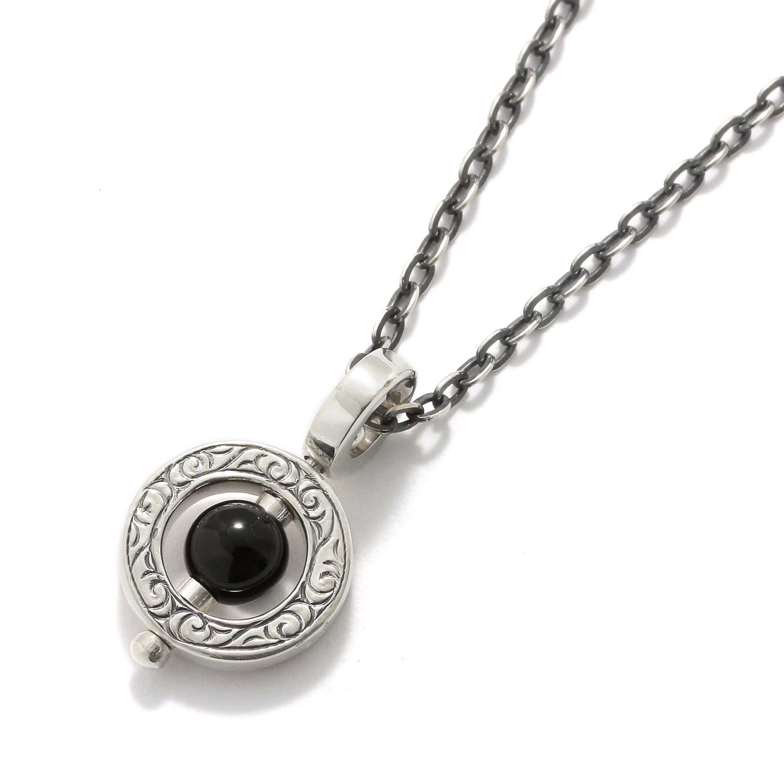Eternal Carving Bramanda Necklace SV/Onyx
