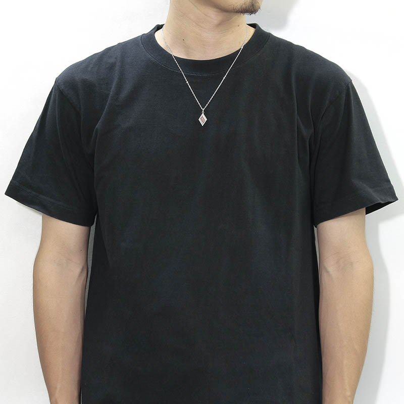 E.Coral Filled Dia Shape Necklace