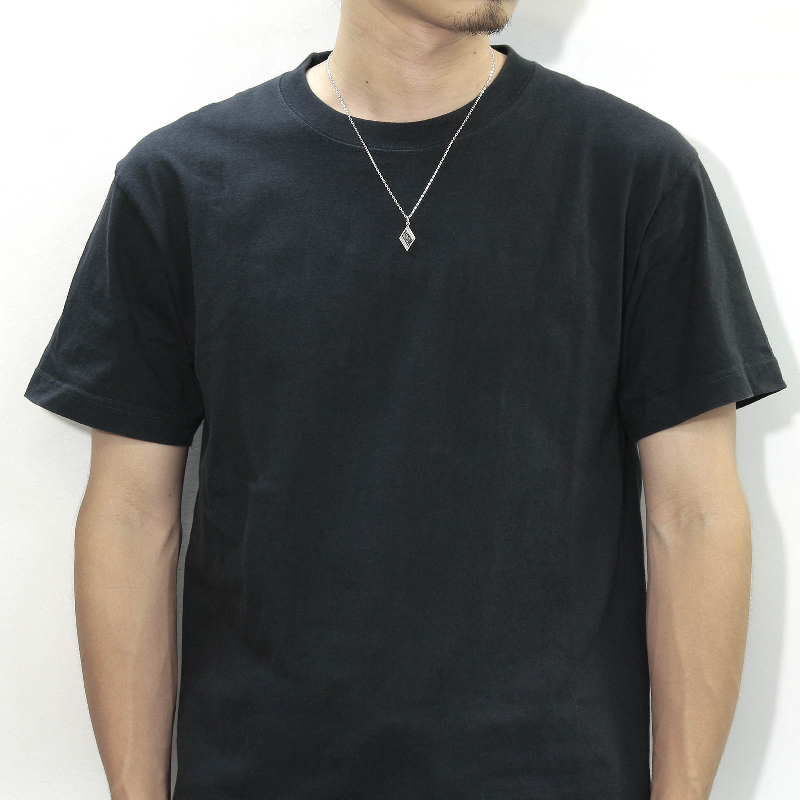 ONX Filled Dia Shape Necklace