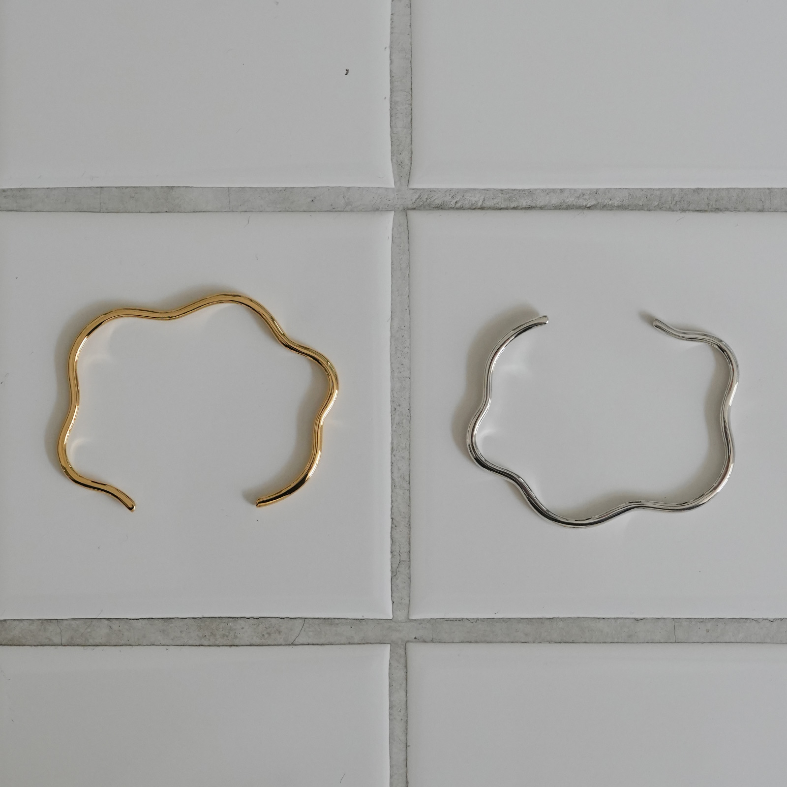 クラウドバングル