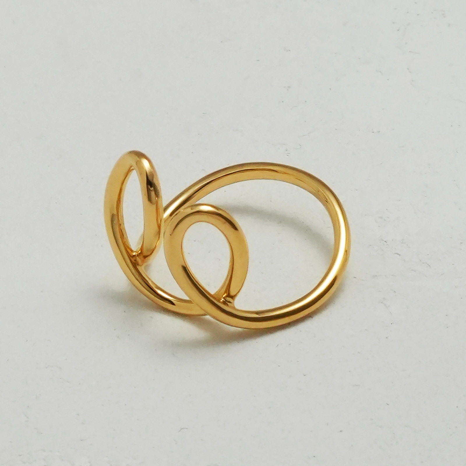 ワイヤーリング - ラビット：ゴールドプレート