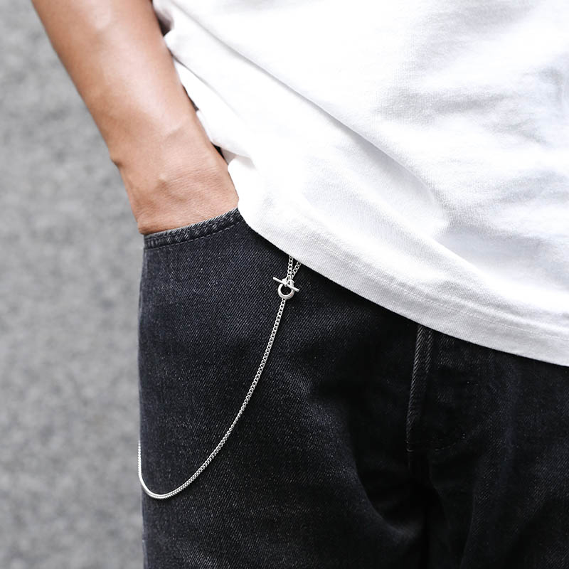 Thin Horseshoe Toggle Wallet Chain - Curb